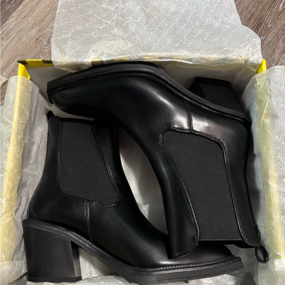 Elegant Black Leather Ankle Booties